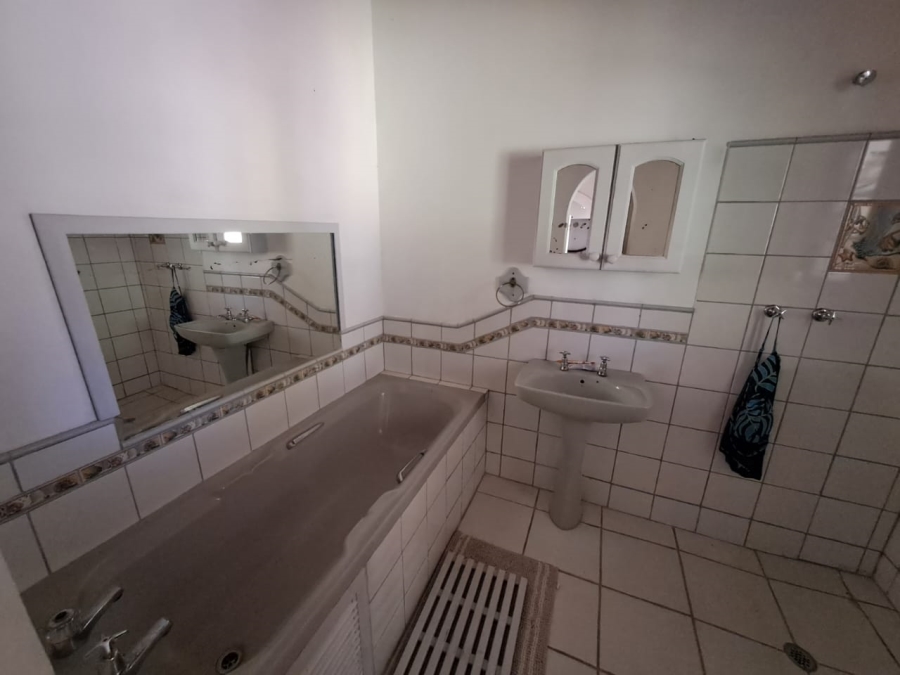 4 Bedroom Property for Sale in Kwambonambi KwaZulu-Natal