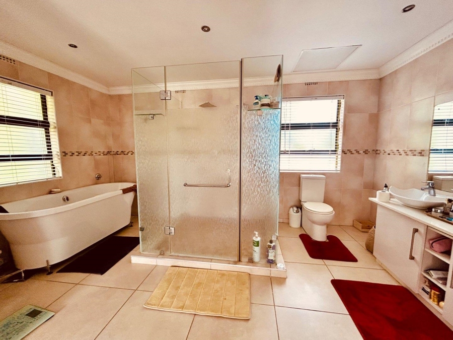 7 Bedroom Property for Sale in Vryheid KwaZulu-Natal