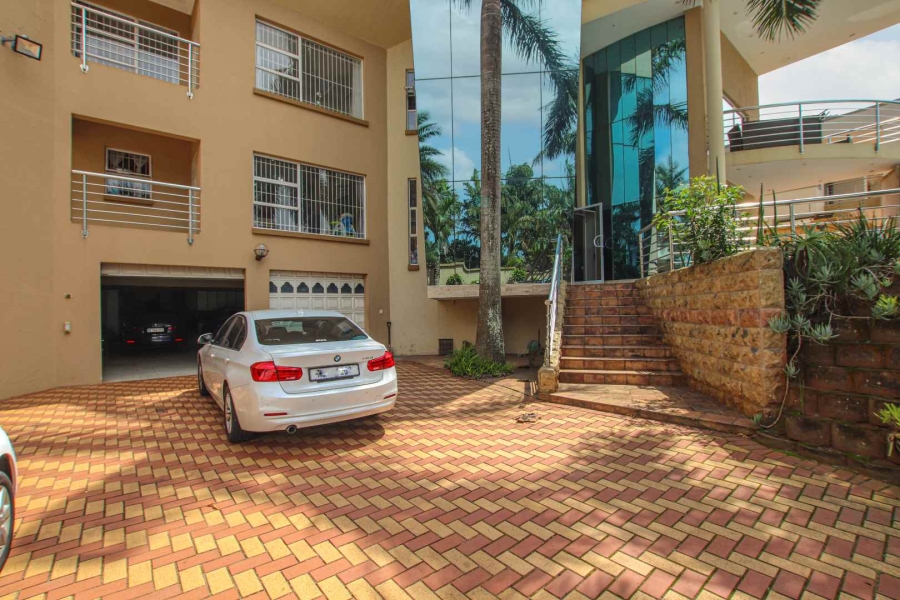 5 Bedroom Property for Sale in Umhlanga KwaZulu-Natal