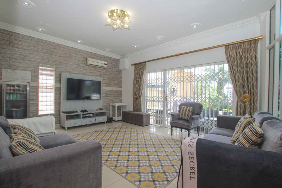 5 Bedroom Property for Sale in Umhlanga KwaZulu-Natal