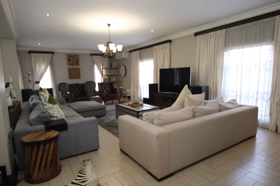 5 Bedroom Property for Sale in Glen Ashley KwaZulu-Natal