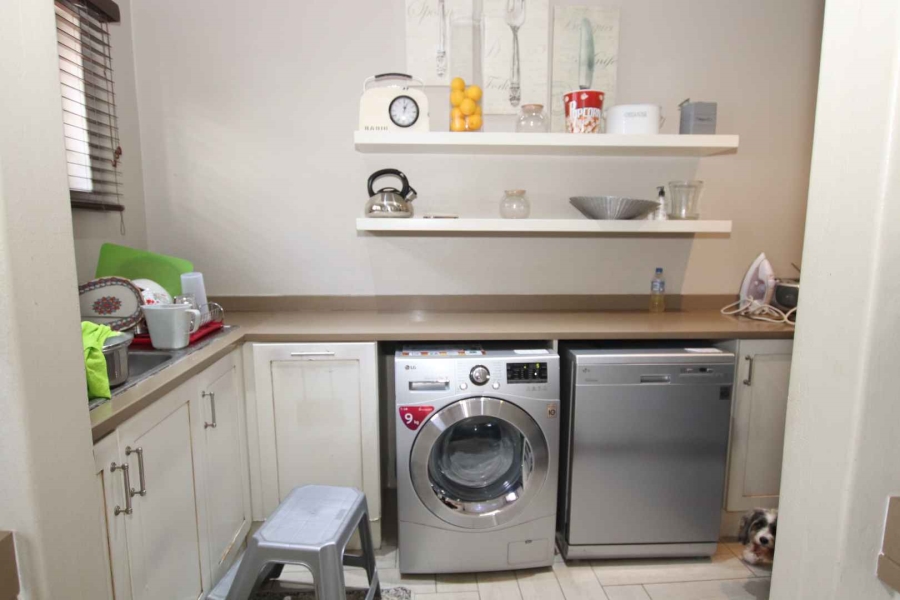 5 Bedroom Property for Sale in Glen Ashley KwaZulu-Natal