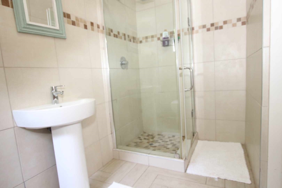 5 Bedroom Property for Sale in Glen Ashley KwaZulu-Natal
