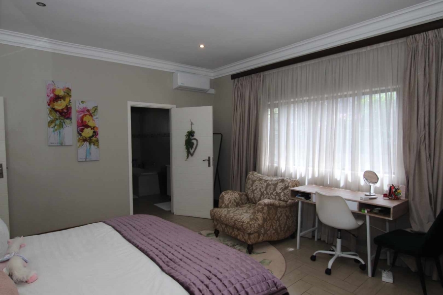 5 Bedroom Property for Sale in Glen Ashley KwaZulu-Natal