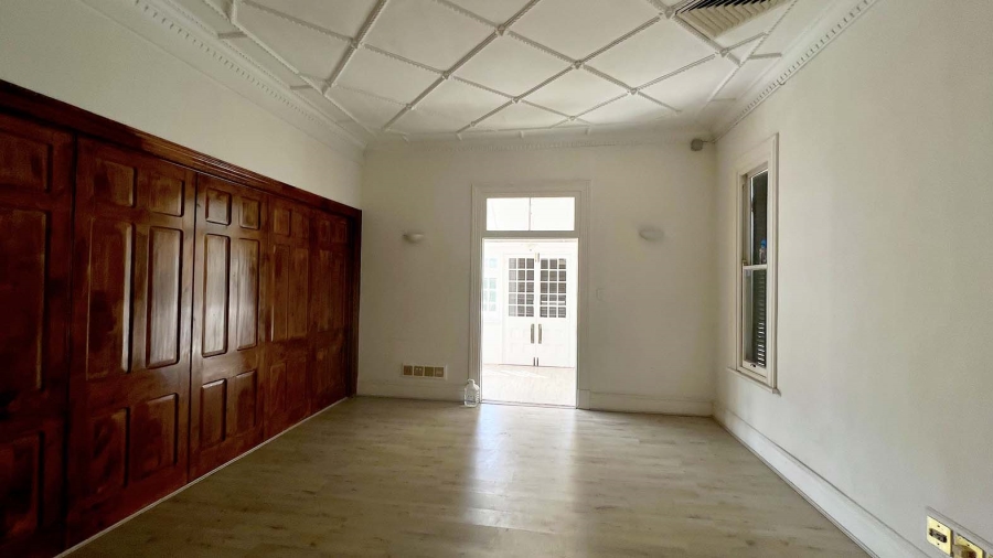 18 Bedroom Property for Sale in Essenwood KwaZulu-Natal