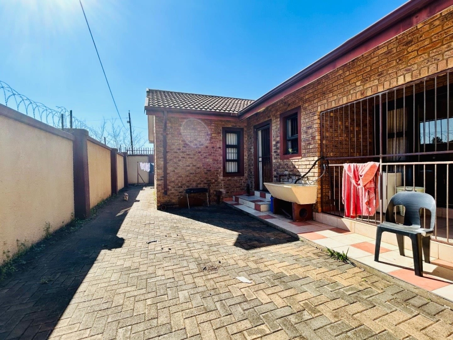 8 Bedroom Property for Sale in Vryheid KwaZulu-Natal