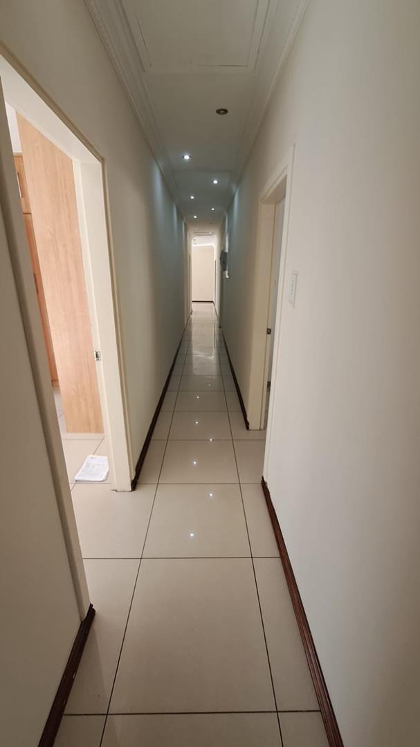 4 Bedroom Property for Sale in Meer En See KwaZulu-Natal