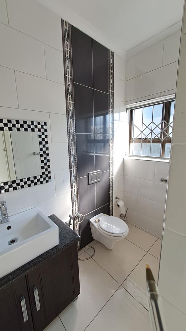 4 Bedroom Property for Sale in Meer En See KwaZulu-Natal