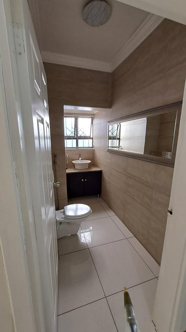 4 Bedroom Property for Sale in Meer En See KwaZulu-Natal