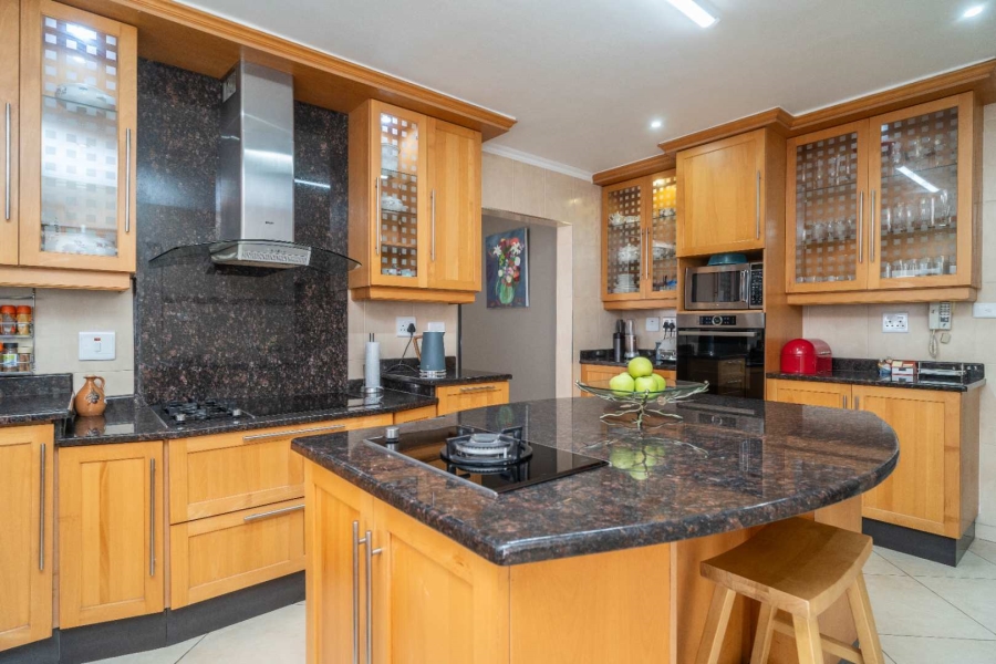 6 Bedroom Property for Sale in Glen Ashley KwaZulu-Natal