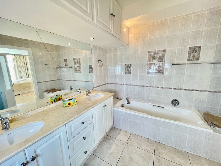 To Let 3 Bedroom Property for Rent in Umhlanga KwaZulu-Natal