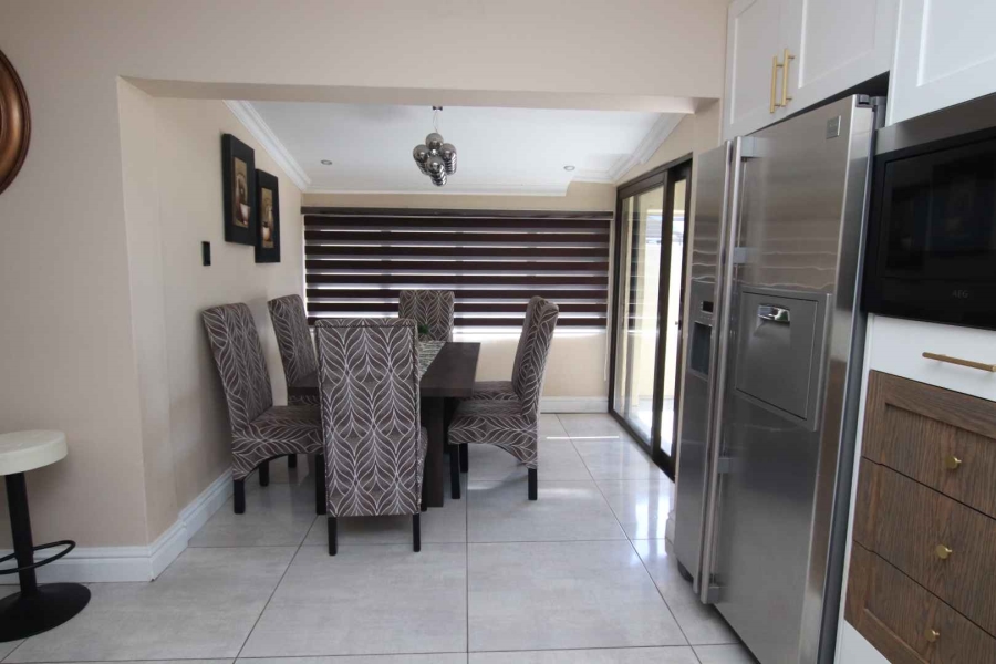 To Let 4 Bedroom Property for Rent in Glen Ashley KwaZulu-Natal