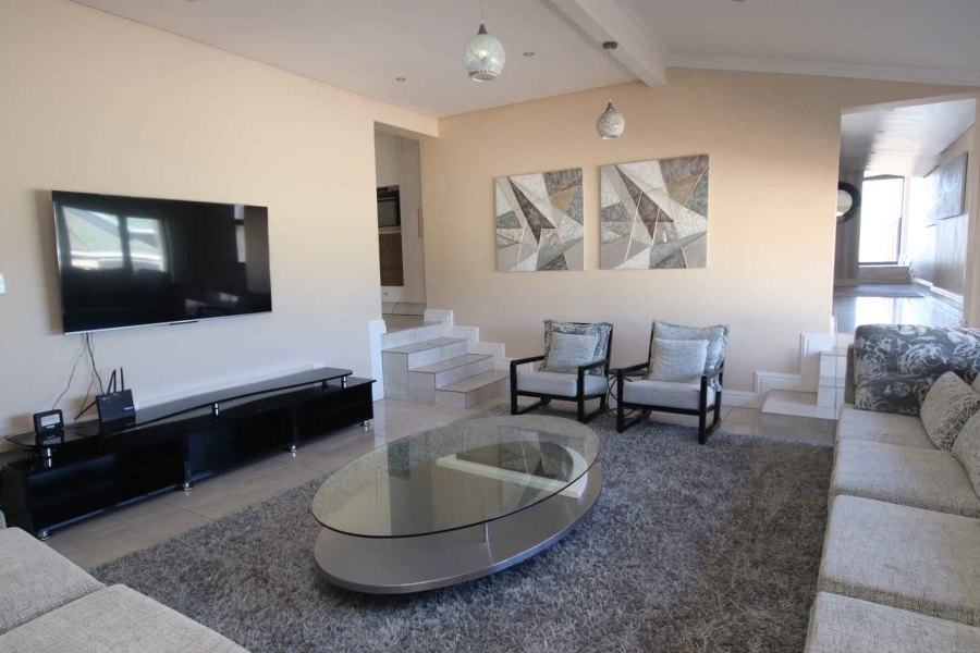To Let 4 Bedroom Property for Rent in Glen Ashley KwaZulu-Natal