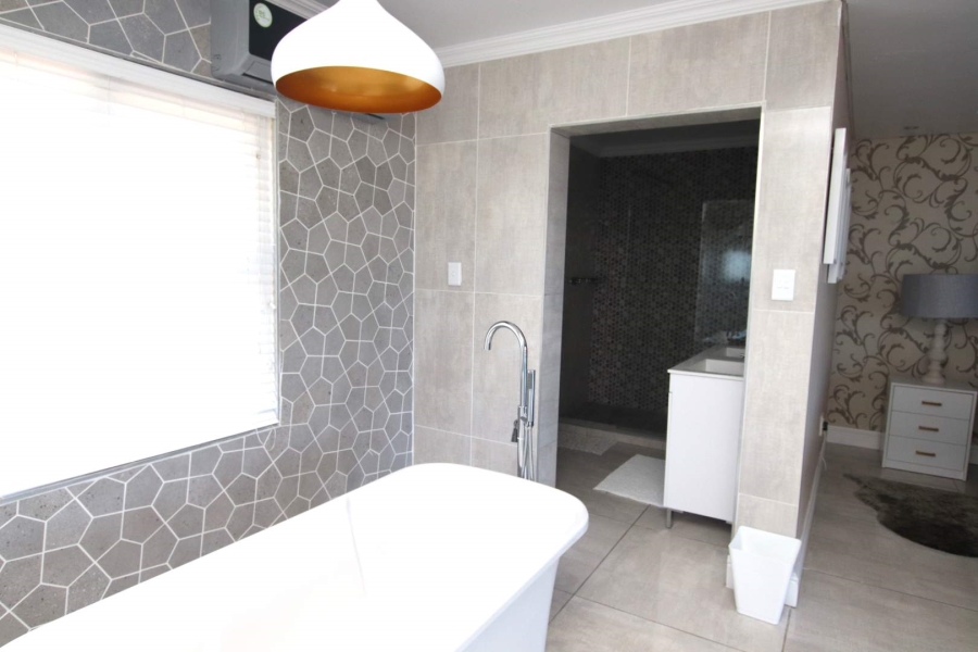 To Let 4 Bedroom Property for Rent in Glen Ashley KwaZulu-Natal