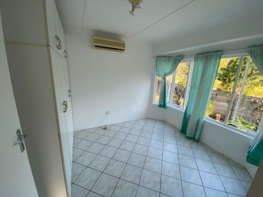 To Let 2 Bedroom Property for Rent in Queensburgh KwaZulu-Natal