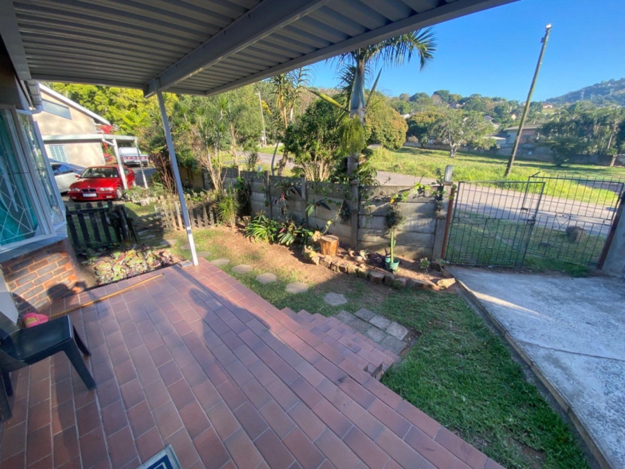 To Let 2 Bedroom Property for Rent in Queensburgh KwaZulu-Natal