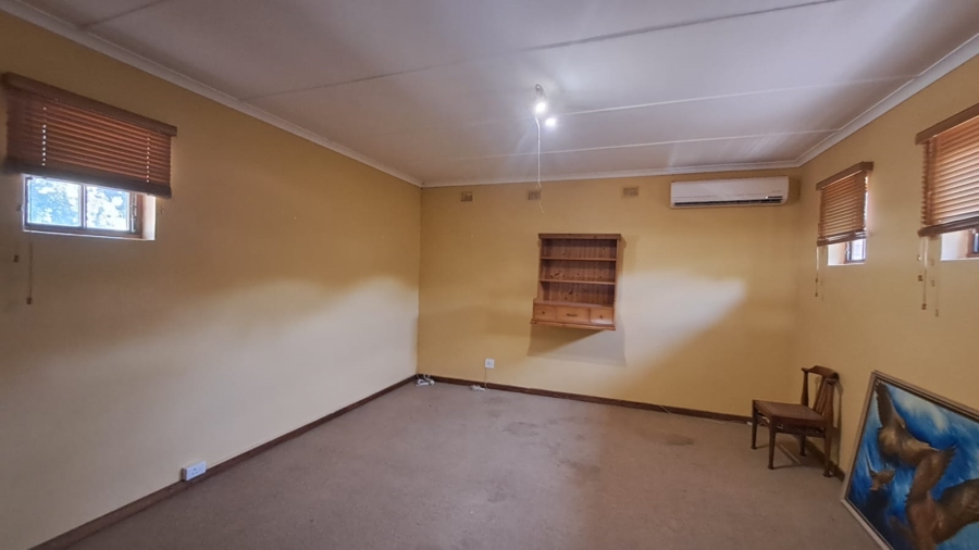 4 Bedroom Property for Sale in Meer En See KwaZulu-Natal