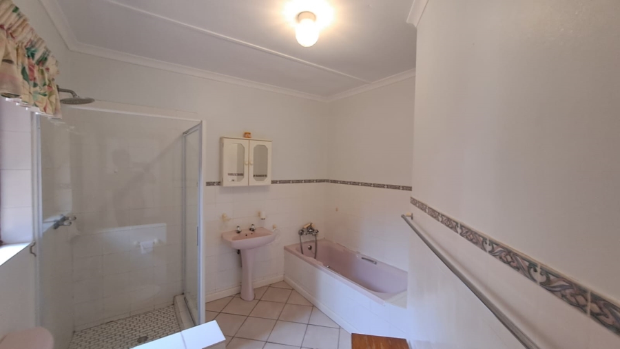 4 Bedroom Property for Sale in Meer En See KwaZulu-Natal