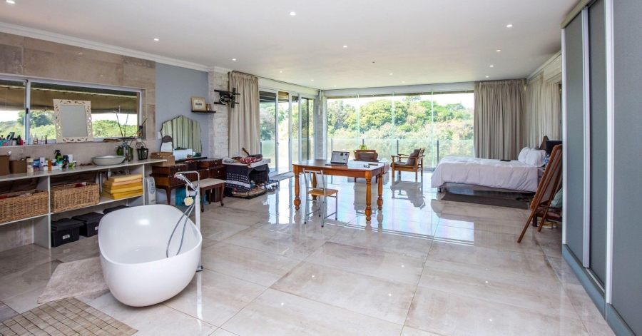 11 Bedroom Property for Sale in Beachwood KwaZulu-Natal