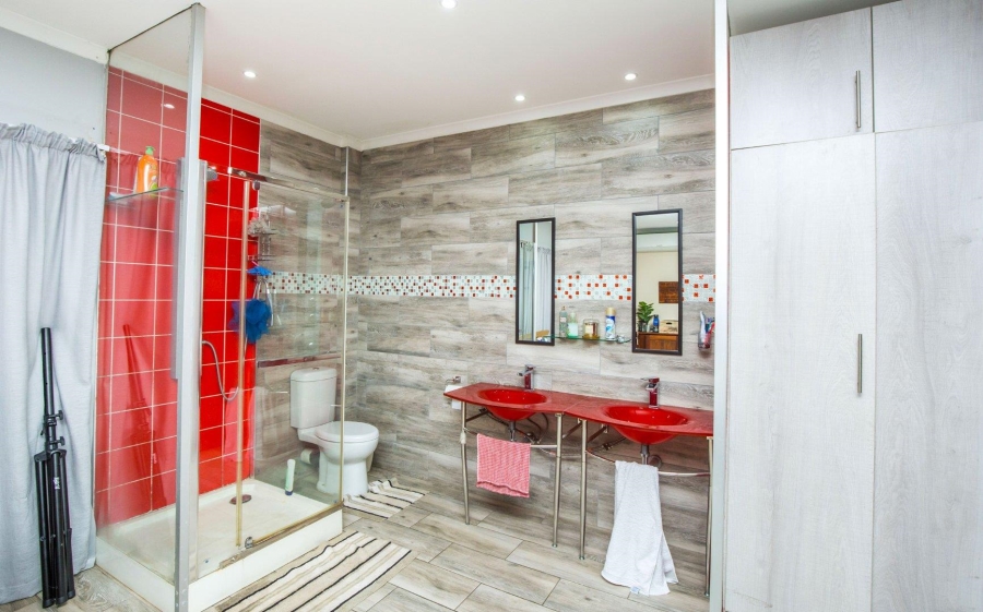 11 Bedroom Property for Sale in Beachwood KwaZulu-Natal