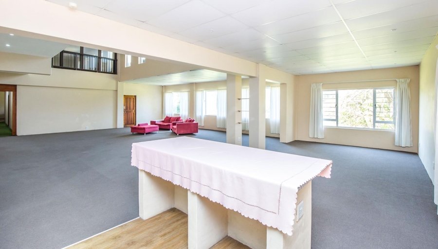 11 Bedroom Property for Sale in Beachwood KwaZulu-Natal