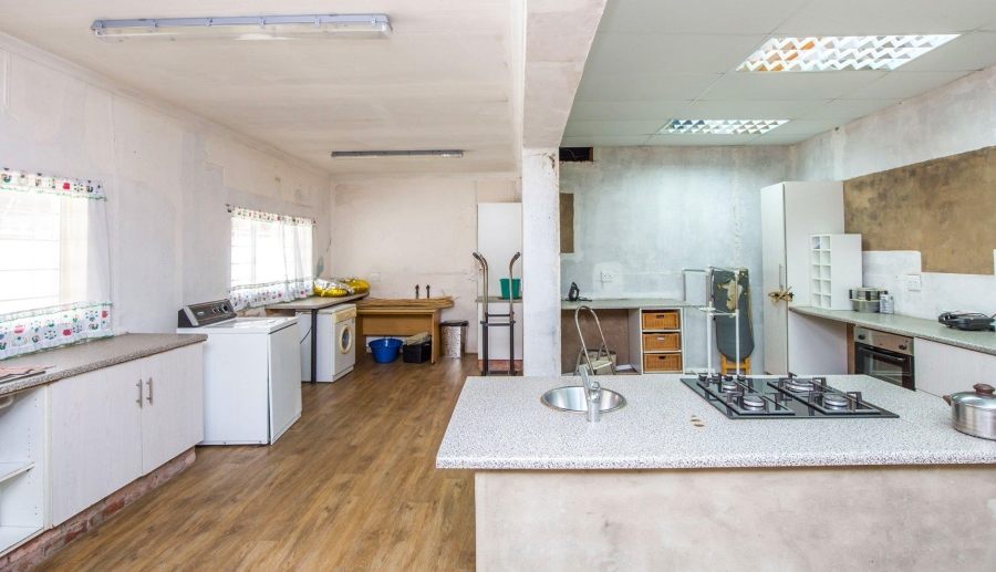 11 Bedroom Property for Sale in Beachwood KwaZulu-Natal