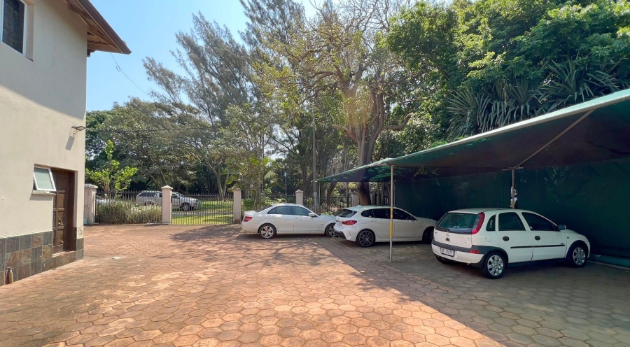 11 Bedroom Property for Sale in Beachwood KwaZulu-Natal
