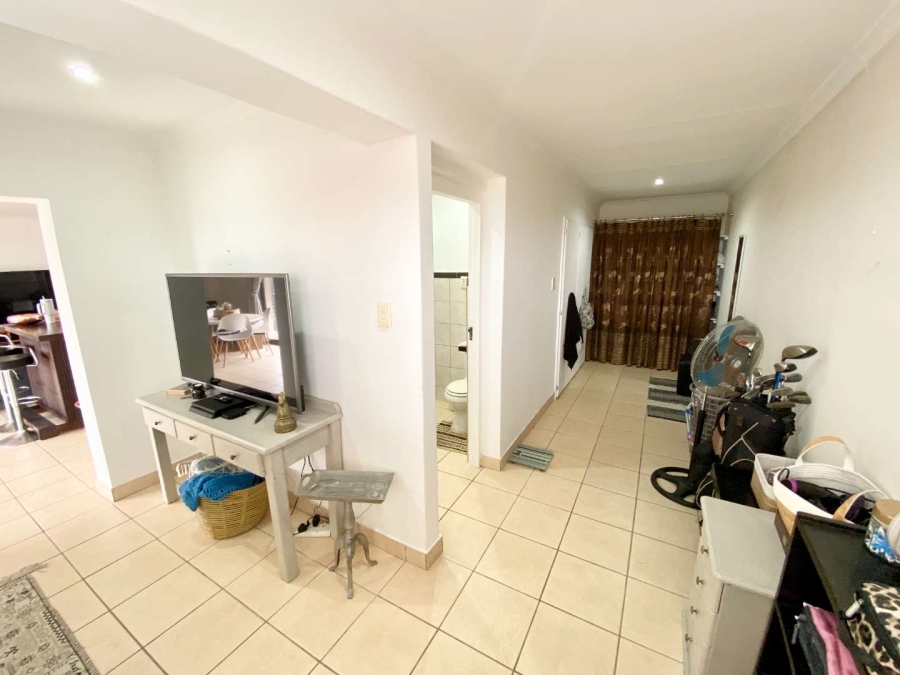 To Let 1 Bedroom Property for Rent in Glen Hills KwaZulu-Natal
