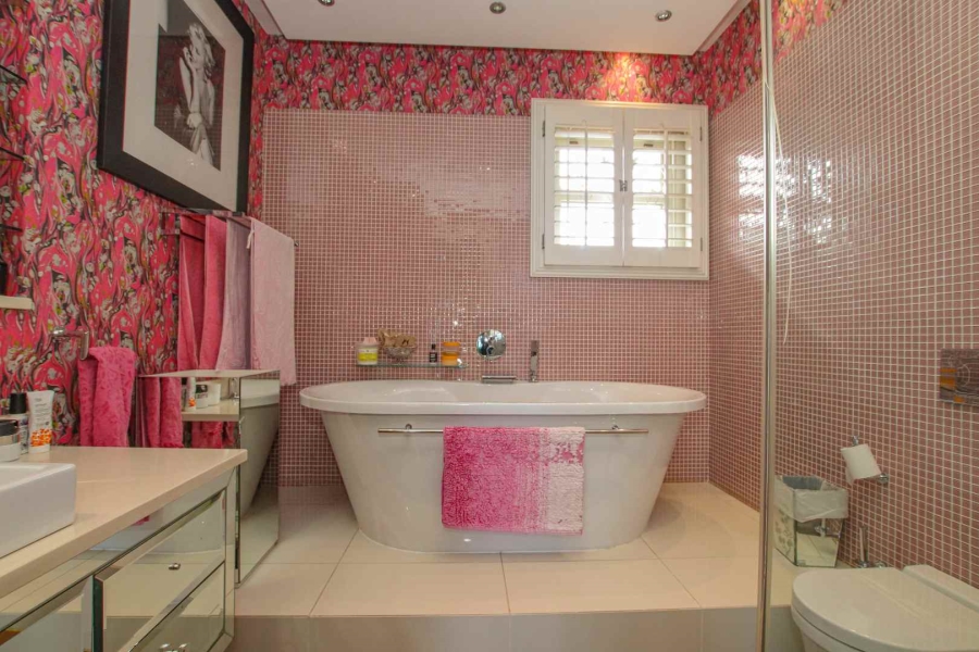 5 Bedroom Property for Sale in Herrwood Park KwaZulu-Natal