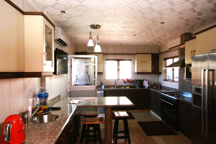 4 Bedroom Property for Sale in Kenville KwaZulu-Natal