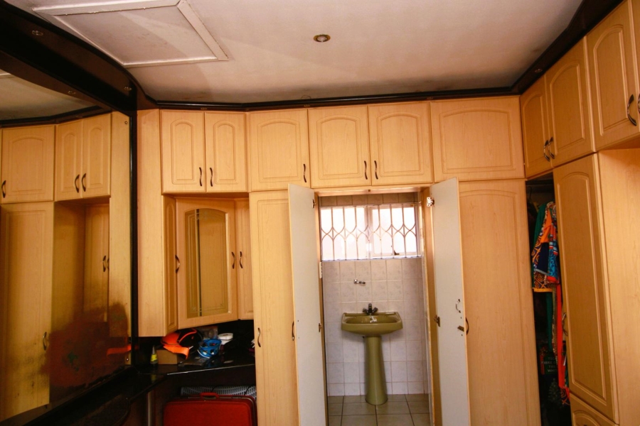 4 Bedroom Property for Sale in Kenville KwaZulu-Natal