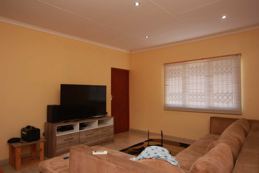 4 Bedroom Property for Sale in Kenville KwaZulu-Natal