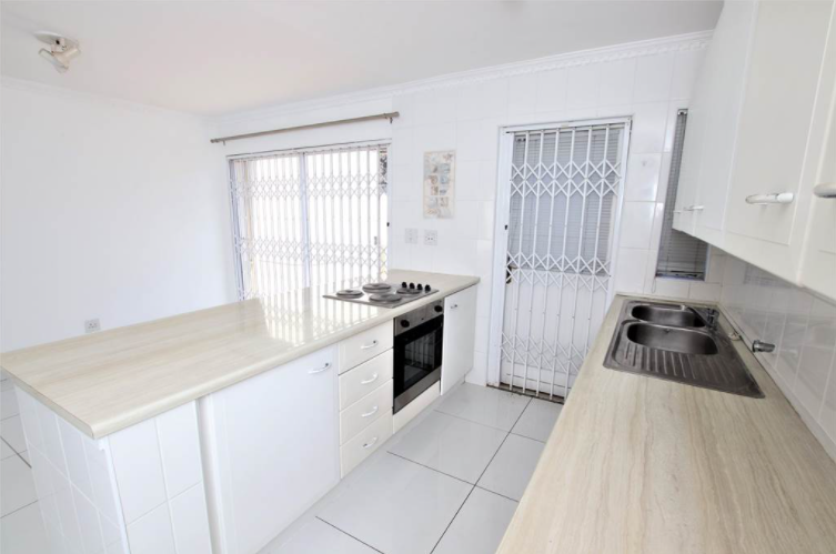To Let 2 Bedroom Property for Rent in Umhlanga KwaZulu-Natal