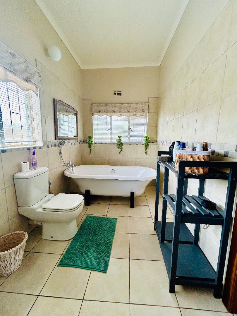 6 Bedroom Property for Sale in Vryheid KwaZulu-Natal