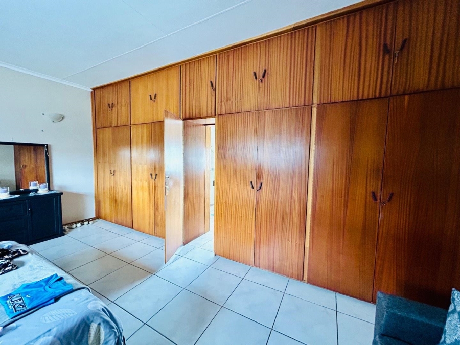 6 Bedroom Property for Sale in Vryheid KwaZulu-Natal