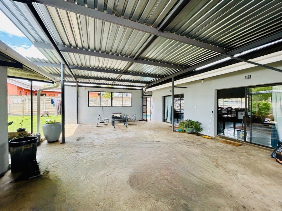 6 Bedroom Property for Sale in Vryheid KwaZulu-Natal