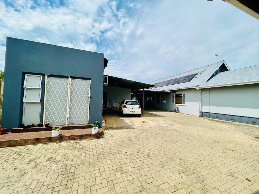 6 Bedroom Property for Sale in Vryheid KwaZulu-Natal