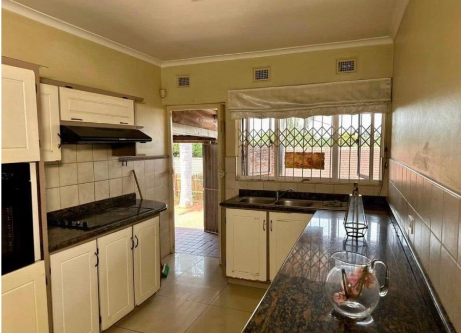 4 Bedroom Property for Sale in Sunningdale KwaZulu-Natal