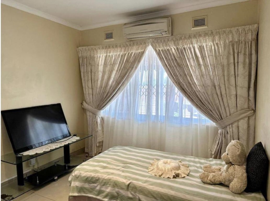4 Bedroom Property for Sale in Sunningdale KwaZulu-Natal