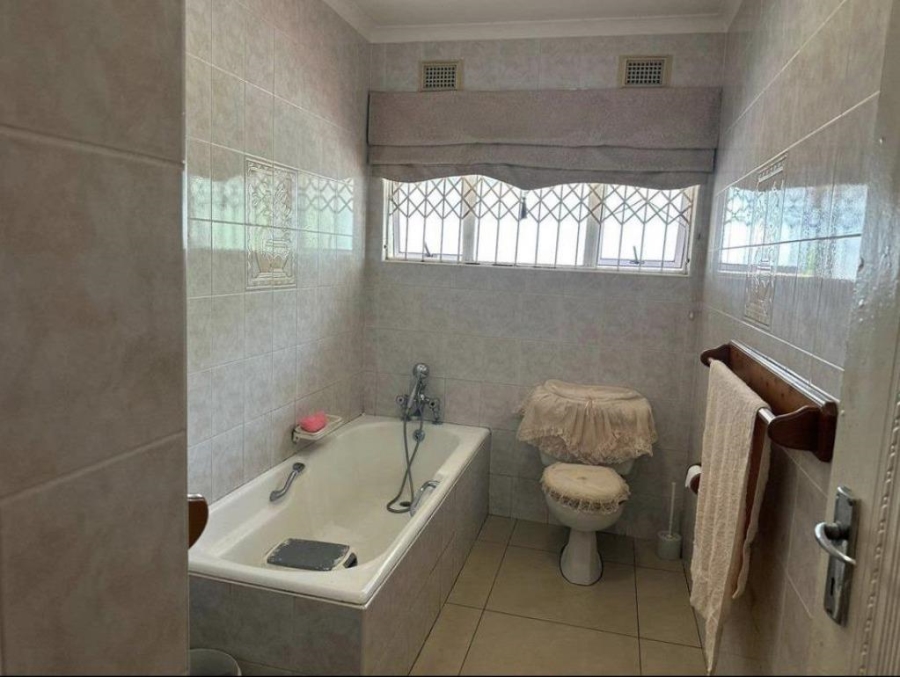 4 Bedroom Property for Sale in Sunningdale KwaZulu-Natal