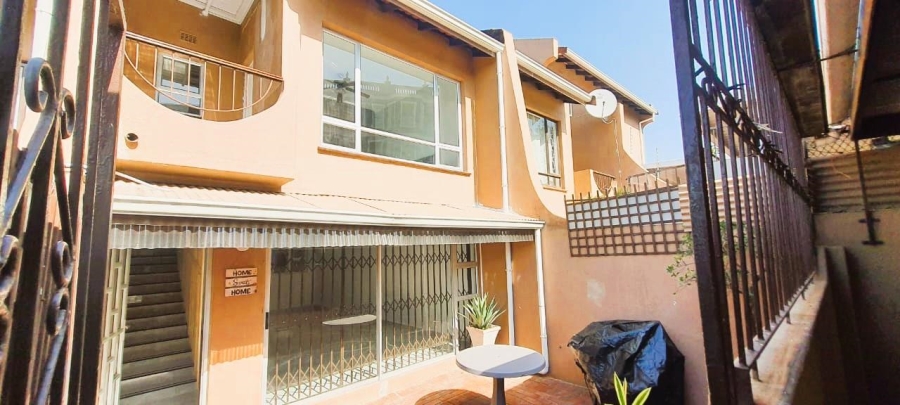 To Let 2 Bedroom Property for Rent in Windermere KwaZulu-Natal
