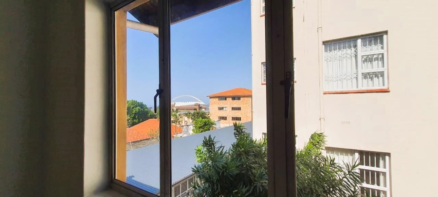 To Let 2 Bedroom Property for Rent in Windermere KwaZulu-Natal