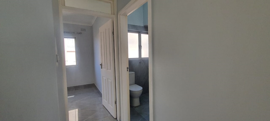 To Let 2 Bedroom Property for Rent in Windermere KwaZulu-Natal