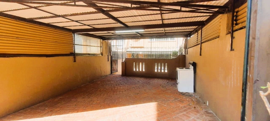 To Let 2 Bedroom Property for Rent in Windermere KwaZulu-Natal