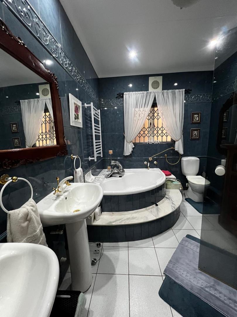 5 Bedroom Property for Sale in Kildare KwaZulu-Natal