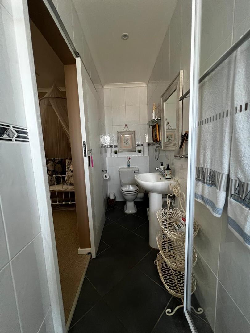 5 Bedroom Property for Sale in Kildare KwaZulu-Natal