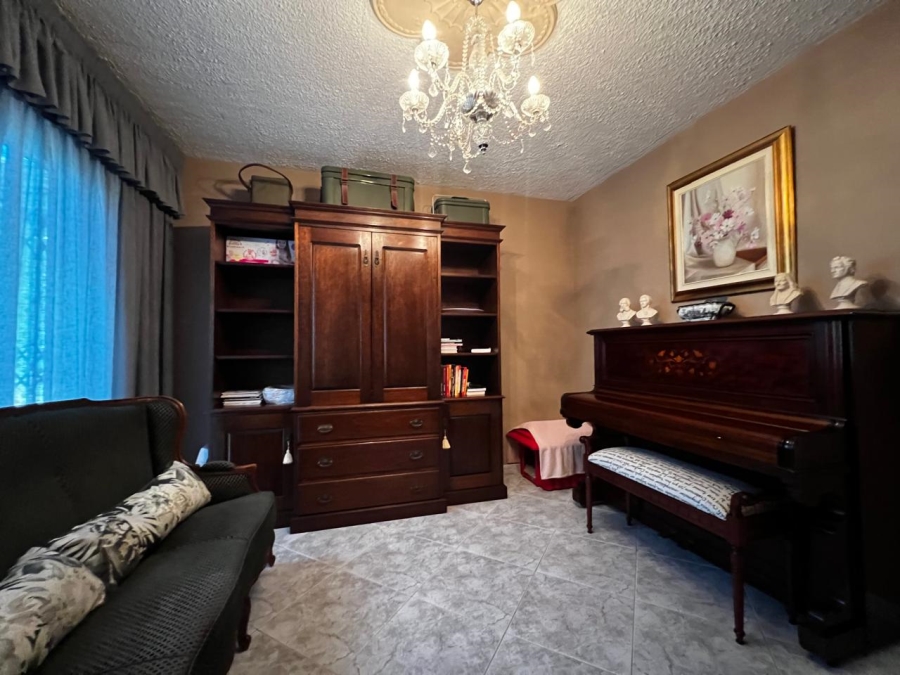5 Bedroom Property for Sale in Kildare KwaZulu-Natal