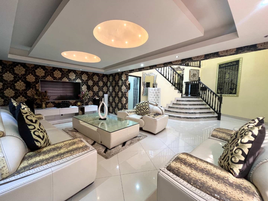 6 Bedroom Property for Sale in Umhlanga KwaZulu-Natal