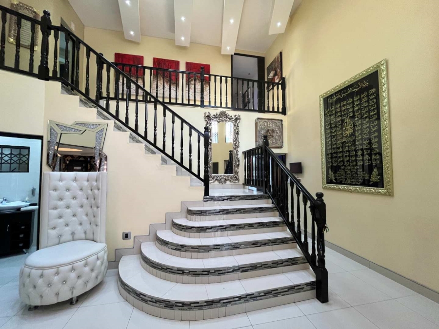 6 Bedroom Property for Sale in Umhlanga KwaZulu-Natal
