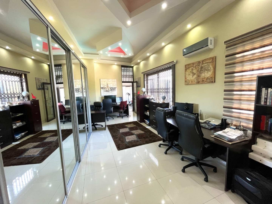 6 Bedroom Property for Sale in Umhlanga KwaZulu-Natal